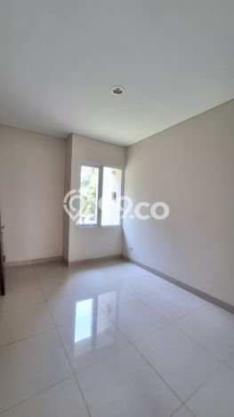 Dijual Rumah Premium dengan Fasilitas Sekitar Komplit di BSD, Tangerang Selatan Dijual Rumah Premium dengan Fasilitas Sekitar Komplit di BSD, Tangerang Selatan