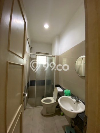Jarang Ada! Rumah Kontrakan 4 Kamar Bagus Siap Huni Gading Serpong Jarang Ada! Rumah Kontrakan 4 Kamar Bagus Siap Huni Gading Serpong
