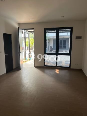Ruko Kawasan BSD, Luas 95m², Lokasi Komersial, Disewakan Ruko Kawasan BSD, Luas 95m², Lokasi Komersial, Disewakan