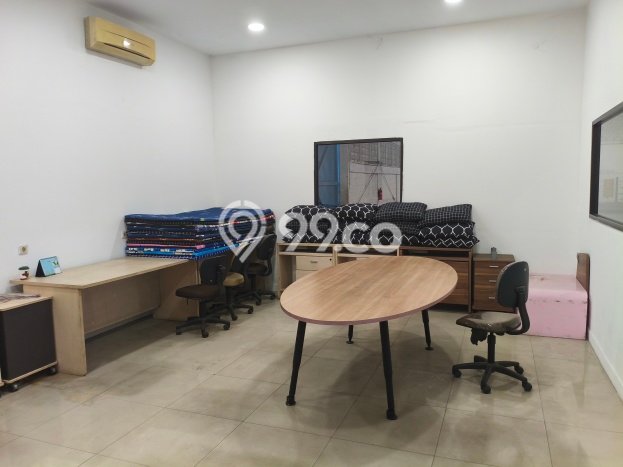 Unit Gudang Paling Strategis di Karawaci Tangerang dengan LB 1435m2 Unit Gudang Paling Strategis di Karawaci Tangerang dengan LB 1435m2