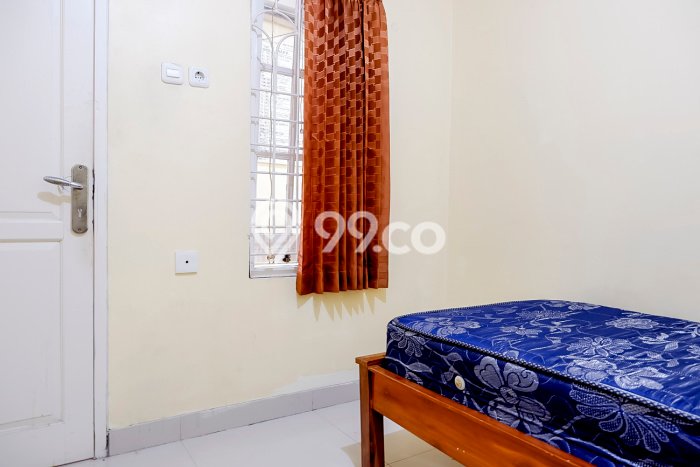 Dijual Segera Rumah Kost di Grogol, Jakarta Barat 35 Kamar Dijual Segera Rumah Kost di Grogol, Jakarta Barat 35 Kamar