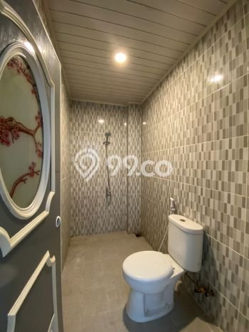 Rumah Strategis Minimalis Lb 200m2 di Ciledug, Tangerang Rumah Strategis Minimalis Lb 200m2 di Ciledug, Tangerang