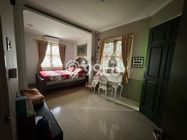 Dijual Rumah Premium dengan Fasilitas Sekitar Lengkap di Karang Tengah, Tangerang Dijual Rumah Premium dengan Fasilitas Sekitar Lengkap di Karang Tengah, Tangerang