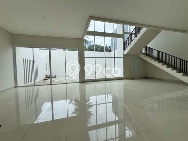 Rumah Eksklusif Siap Huni LT 375m2 di BSD, Tangerang Selatan Rumah Eksklusif Siap Huni LT 375m2 di BSD, Tangerang Selatan