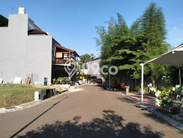 Hunian Mewah LB 180m2 Siap Pakai Desain Elegan di Cipinang Melayu, Jakarta Timur Hunian Mewah LB 180m2 Siap Pakai Desain Elegan di Cipinang Melayu, Jakarta Timur