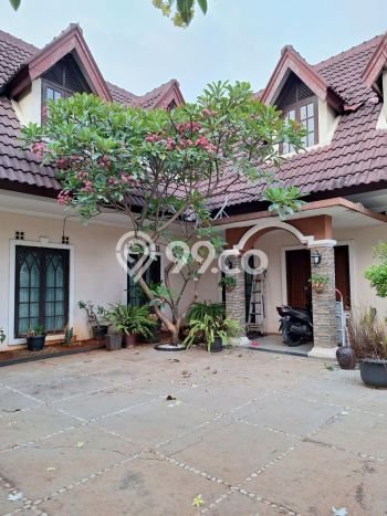 Rumah Modern 5 KT di Pekayon Bekasi Semi Furnished Rumah Modern 5 KT di Pekayon Bekasi Semi Furnished