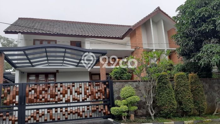 Ready to Use! Luxury House LT 294m2 Desain Elegan di Sentul Ready to Use! Luxury House LT 294m2 Desain Elegan di Sentul
