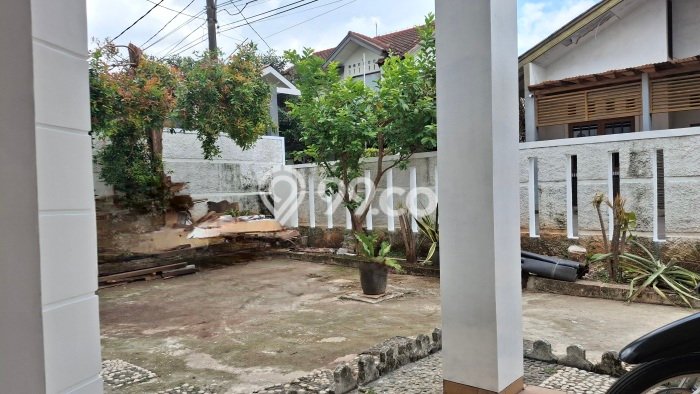 Rumah Elit LB 262m2 Siap Huni Desain Elegan di Pondok Kelapa, Jakarta Timur Rumah Elit LB 262m2 Siap Huni Desain Elegan di Pondok Kelapa, Jakarta Timur