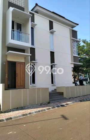 Hunian Mewah LB 180m2 Siap Pakai Desain Elegan di Cipinang Melayu, Jakarta Timur Hunian Mewah LB 180m2 Siap Pakai Desain Elegan di Cipinang Melayu, Jakarta Timur