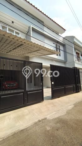 Hunian Mewah Siap Huni LT 135m2 di Tebet, Jakarta Selatan Hunian Mewah Siap Huni LT 135m2 di Tebet, Jakarta Selatan
