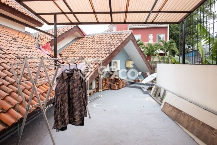 Rumah Elit Modern Siap Huni di Jatiwaringin Bekasi Rumah Elit Modern Siap Huni di Jatiwaringin Bekasi