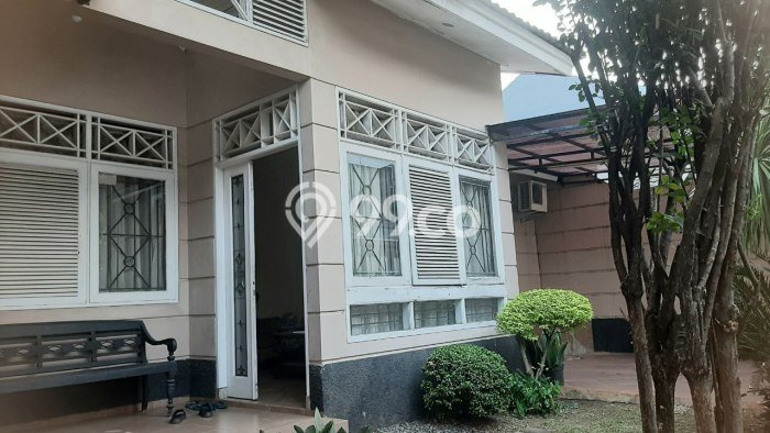 Ready to Use! Luxury House LT 246m2 Desain Elegan di Jatiwaringin Ready to Use! Luxury House LT 246m2 Desain Elegan di Jatiwaringin