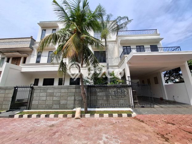 Rumah Luxury Modern Siap Huni di Galaxy Bekasi Rumah Luxury Modern Siap Huni di Galaxy Bekasi