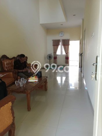 Rumah Strategis Modern Lb 180m2 di Ciracas, Jakarta Timur Rumah Strategis Modern Lb 180m2 di Ciracas, Jakarta Timur