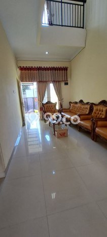 Rumah Strategis Modern Lb 180m2 di Ciracas, Jakarta Timur Rumah Strategis Modern Lb 180m2 di Ciracas, Jakarta Timur