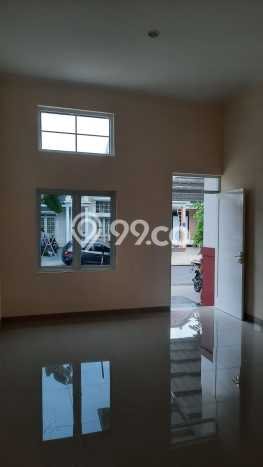 Rumah LT 105m² / LB 76m² Area Strategis di Kota Wisata, Bogor Rumah LT 105m² / LB 76m² Area Strategis di Kota Wisata, Bogor