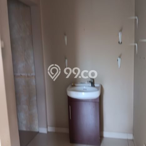 Rumah Minimalis LT 136m² Terawat di Kompleks Cluster Kota Wisata, Bogor Rumah Minimalis LT 136m² Terawat di Kompleks Cluster Kota Wisata, Bogor