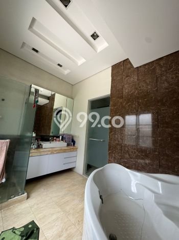 Rumah Mewah LB 230m2 Siap Huni Desain Elegan di Lippo Karawaci, Tangerang Rumah Mewah LB 230m2 Siap Huni Desain Elegan di Lippo Karawaci, Tangerang