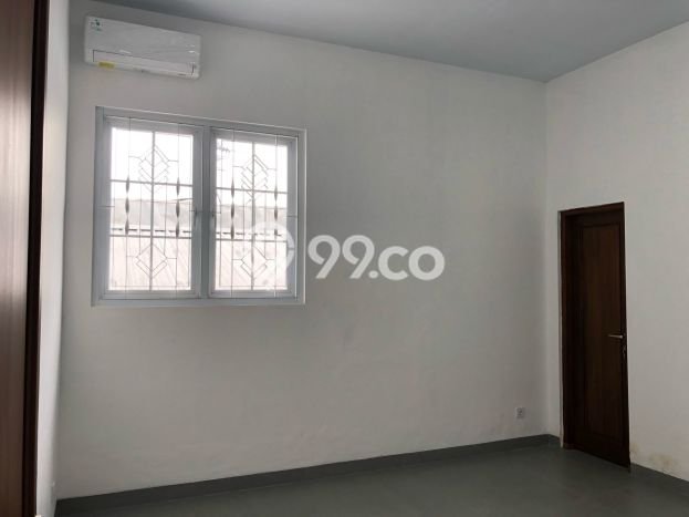 FOR RENT! Ruko di Maguwoharjo Cocok untuk Bisnis 400m2 FOR RENT! Ruko di Maguwoharjo Cocok untuk Bisnis 400m2