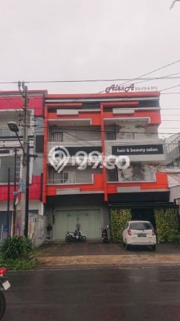 LOKASI PREMIUM! Ruko Kawasan Mlati, Luas 227m², Akses Utama LOKASI PREMIUM! Ruko Kawasan Mlati, Luas 227m², Akses Utama