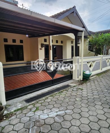 Rumah LT 112m² Newly Renovated di Sleman, Dekat Supermarket, Sleman Rumah LT 112m² Newly Renovated di Sleman, Dekat Supermarket, Sleman