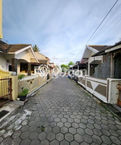 Rumah LT 112m² Newly Renovated di Sleman, Dekat Supermarket, Sleman Rumah LT 112m² Newly Renovated di Sleman, Dekat Supermarket, Sleman