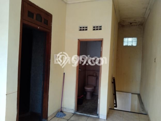 Ruko disewakan lokasi strategis Umbulharjo Yogyakarta 166m2 Ruko disewakan lokasi strategis Umbulharjo Yogyakarta 166m2