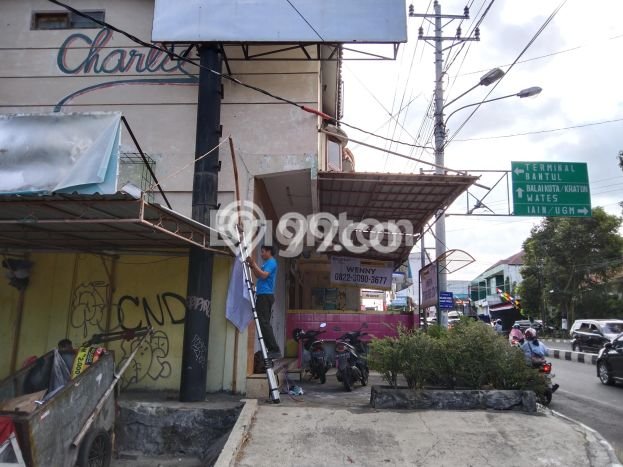 Ruko disewakan lokasi strategis Umbulharjo Yogyakarta 166m2 Ruko disewakan lokasi strategis Umbulharjo Yogyakarta 166m2