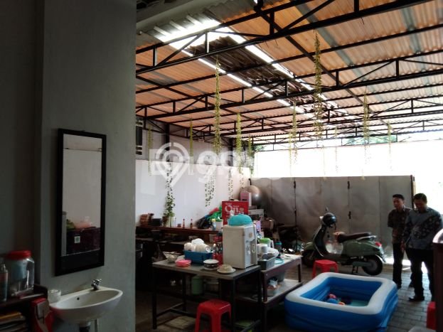 Area Ramai! Komersial Dijual di Mlati untuk Bisnis Luas Bangunan 400m2 Area Ramai! Komersial Dijual di Mlati untuk Bisnis Luas Bangunan 400m2