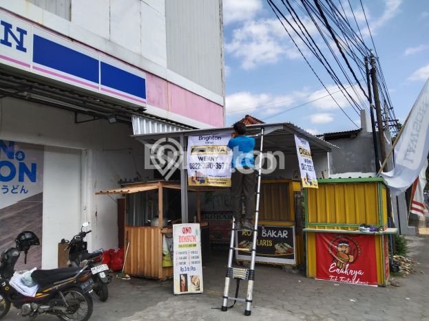 Ruko disewakan di Gondokusuman Yogyakarta dengan luas bangunan 338m2 Ruko disewakan di Gondokusuman Yogyakarta dengan luas bangunan 338m2