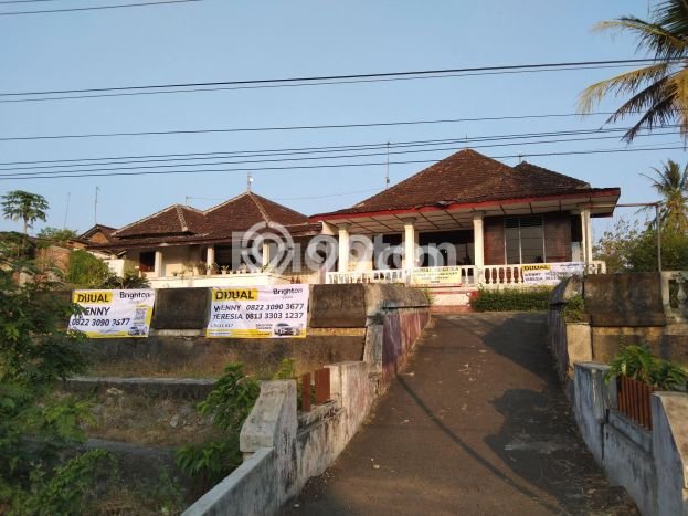 PROPERTI PILIHAN! Rumah di Sentolo, LT 1664m² LB 800m² PROPERTI PILIHAN! Rumah di Sentolo, LT 1664m² LB 800m²