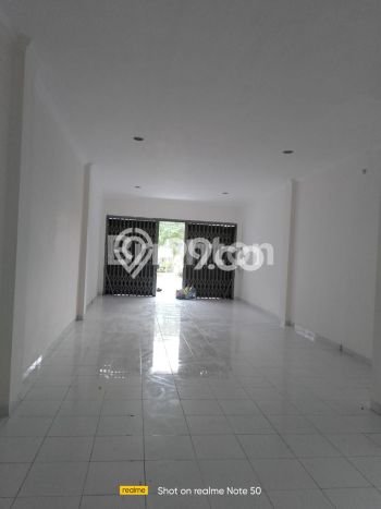 AREA PROSPEKTIF! Ruko di Godean, Luas 150m², Sentra Bisnis AREA PROSPEKTIF! Ruko di Godean, Luas 150m², Sentra Bisnis