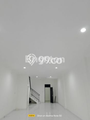 AREA PROSPEKTIF! Ruko di Godean, Luas 150m², Sentra Bisnis AREA PROSPEKTIF! Ruko di Godean, Luas 150m², Sentra Bisnis