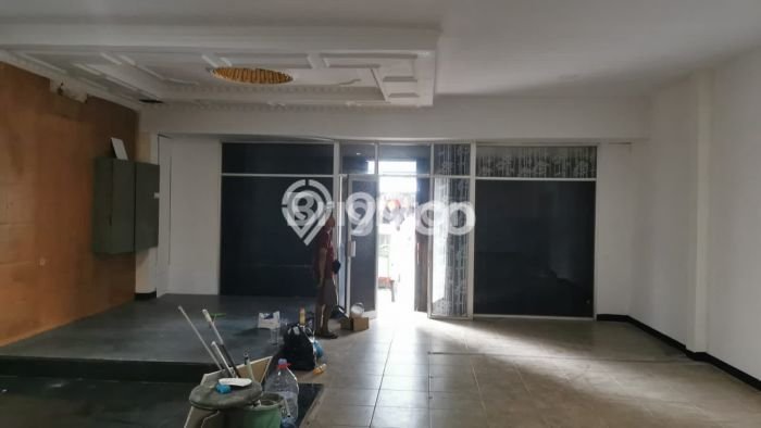 Ruko untuk disewa di Gedong Tengen punya LT 200m2 & LB 230m2 harga sewa kompetitif Ruko untuk disewa di Gedong Tengen punya LT 200m2 & LB 230m2 harga sewa kompetitif