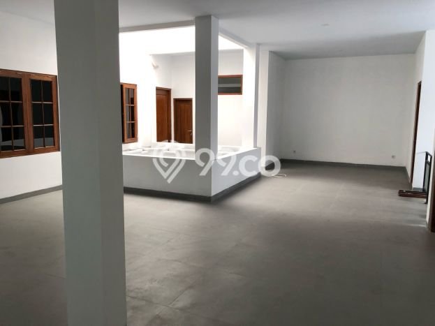 FOR RENT! Ruko di Maguwoharjo Cocok untuk Bisnis 400m2 FOR RENT! Ruko di Maguwoharjo Cocok untuk Bisnis 400m2