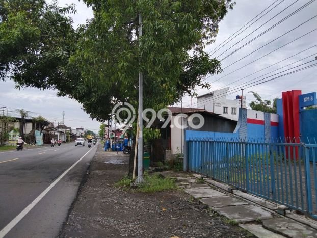 Disewakan Gudang di Kawasan Ramai Sleman Luas 770m2 Disewakan Gudang di Kawasan Ramai Sleman Luas 770m2