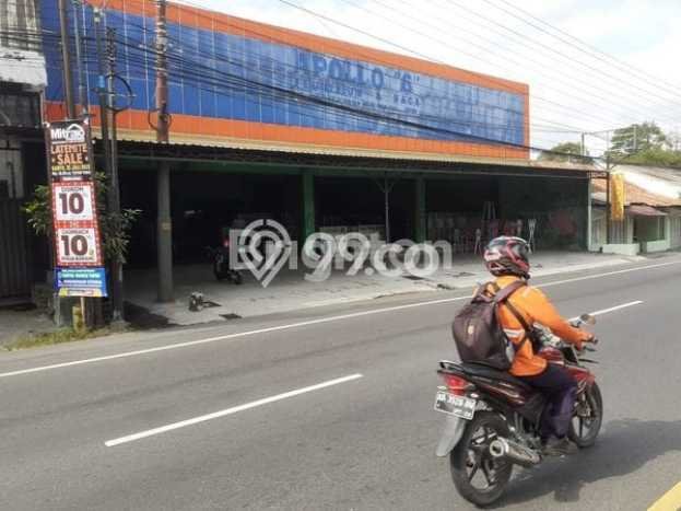 Ruko di Kalasan, Luas 800m2m², Area Komersial, Siap Operasi Ruko di Kalasan, Luas 800m2m², Area Komersial, Siap Operasi