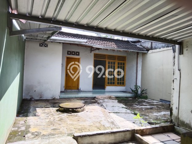 Ruko disewakan di Ngaglik Sleman dengan luas bangunan 180m2 Ruko disewakan di Ngaglik Sleman dengan luas bangunan 180m2