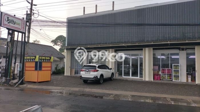 Disewakan Ruko Premium di Gamping, Luas 195m², Area Komersial, Jalan Mudah Disewakan Ruko Premium di Gamping, Luas 195m², Area Komersial, Jalan Mudah