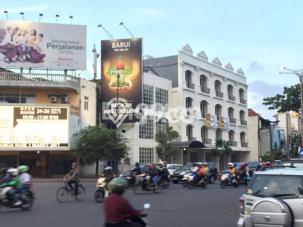 Ruko Dijual di Genteng LT 96m2, LB 384m2 untuk Investasi Ruko Dijual di Genteng LT 96m2, LB 384m2 untuk Investasi