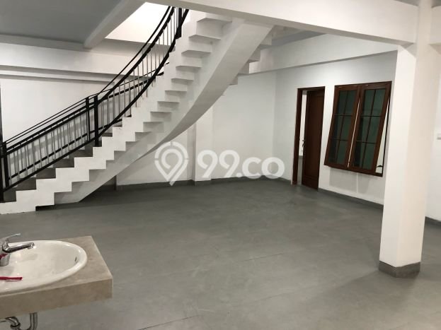 FOR RENT! Ruko di Maguwoharjo Cocok untuk Bisnis 400m2 FOR RENT! Ruko di Maguwoharjo Cocok untuk Bisnis 400m2