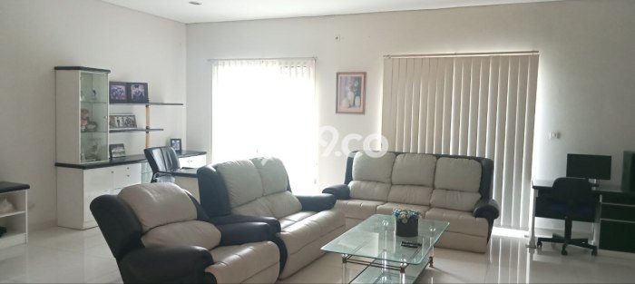 INVESTASI TEPAT! Rumah di , Luas 309m2m² Bangunan 350m2m² INVESTASI TEPAT! Rumah di , Luas 309m2m² Bangunan 350m2m²