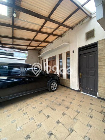 Ready to Use! Premium House LT 385m2 Desain Elegan di Turangga Ready to Use! Premium House LT 385m2 Desain Elegan di Turangga
