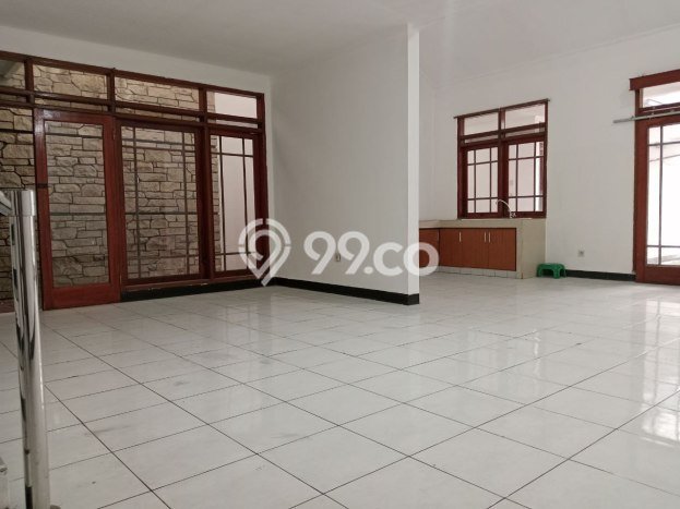 Hunian Elit LB 200m2 Siap Pakai Desain Elegan di Pasteur, Bandung Hunian Elit LB 200m2 Siap Pakai Desain Elegan di Pasteur, Bandung