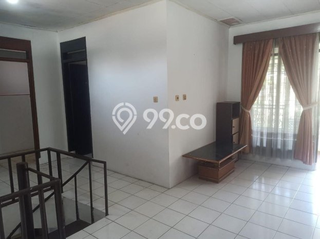 For Sale Rumah 7 Kamar Lokasi Strategis Bagus dan Strategis di Coblong For Sale Rumah 7 Kamar Lokasi Strategis Bagus dan Strategis di Coblong