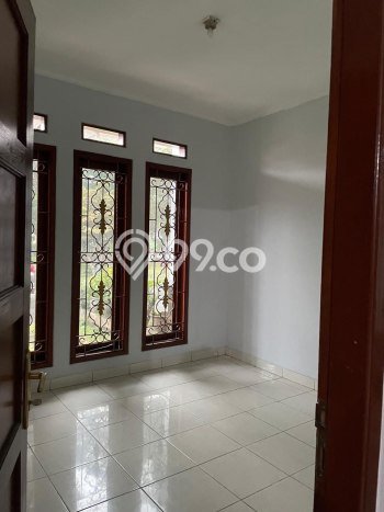 Rumah Luas Tanah 189m² di Soekarno Hatta, Bandung - Lokasi Strategis Rumah Luas Tanah 189m² di Soekarno Hatta, Bandung - Lokasi Strategis