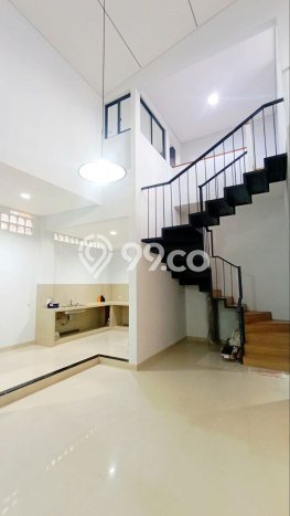 For Sale! Luxury House LT 187m2 Desain Elegan di BKR For Sale! Luxury House LT 187m2 Desain Elegan di BKR