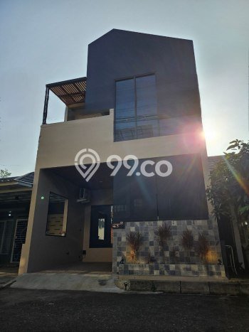 Rumah Strategis Arcamanik, Bandung, Luas 75m² LB 150m² Rumah Strategis Arcamanik, Bandung, Luas 75m² LB 150m²