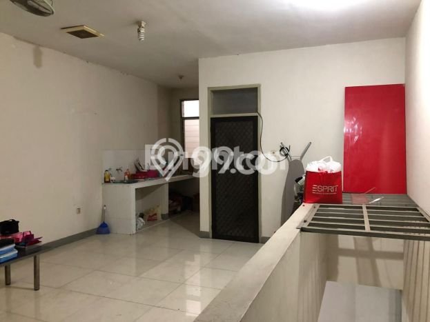 Rumah Luas Asri 2 KT Siap Pakai di Taman Ratu Jakarta Barat Rumah Luas Asri 2 KT Siap Pakai di Taman Ratu Jakarta Barat
