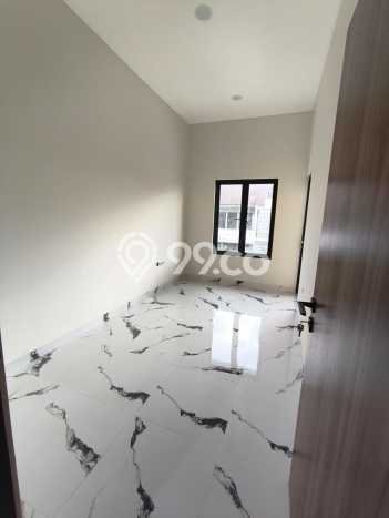Rumah Elit LB 180m2 Siap Pakai Desain Elegan di Meruya, Jakarta Barat Rumah Elit LB 180m2 Siap Pakai Desain Elegan di Meruya, Jakarta Barat